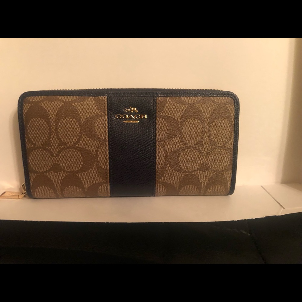 Coach tan/blue accordion wallet